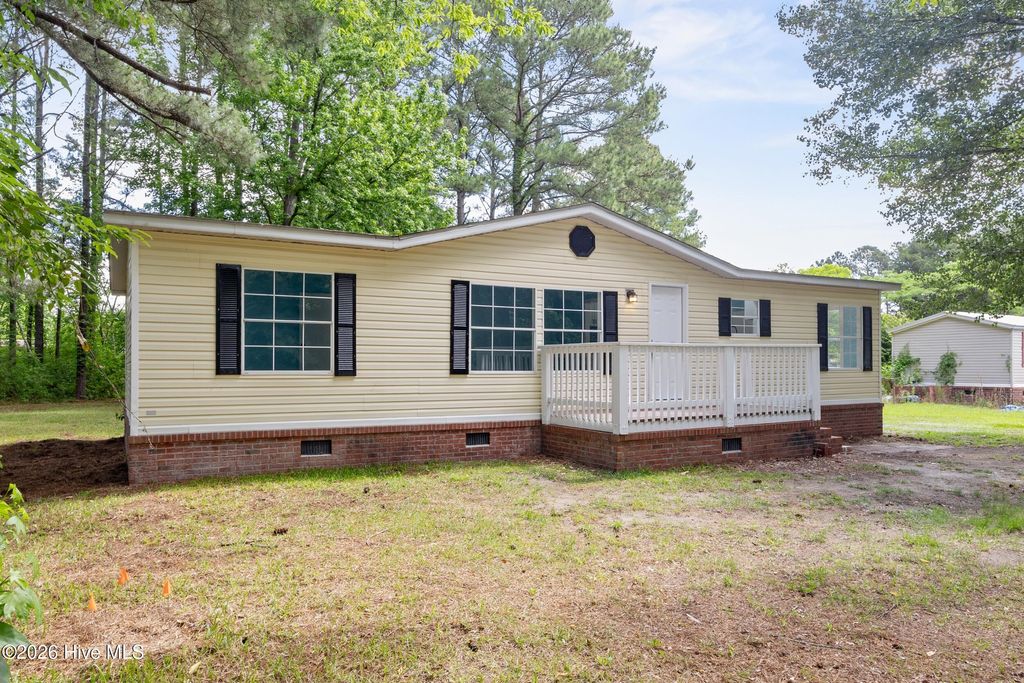 Photo of 211 Pond Road, Rocky Point, NC 28457 (MLS # 100574435)