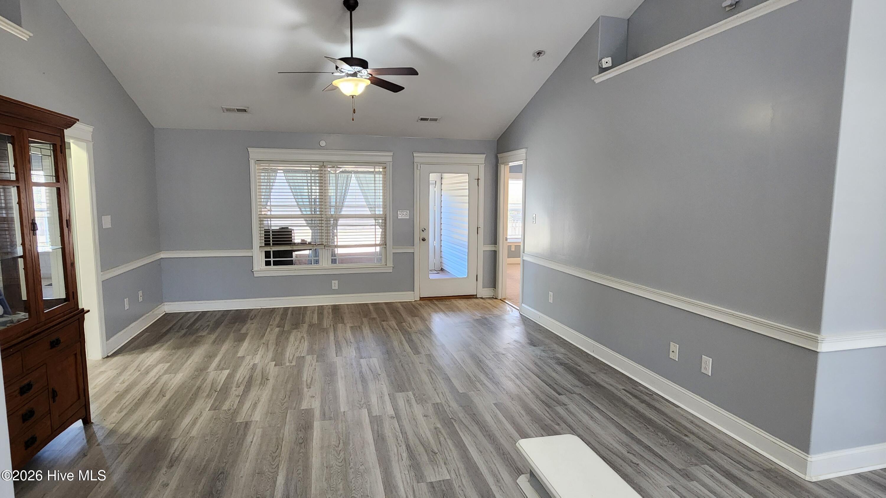 515 Hollywood Boulevard