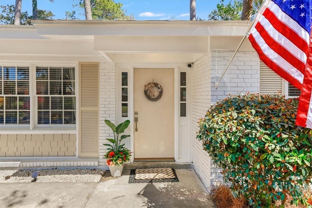 Photo of 620 Valleybrook Road, Savannah, GA 31419 (MLS # SA352734)