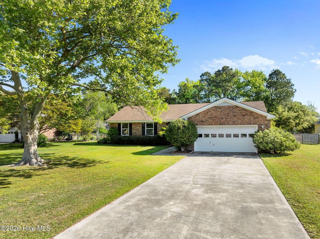 Photo of 1820 Paulette Road, Morehead City, NC 28557 (MLS # 100566929)