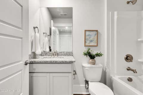 Tiny photo for 184 Cashmere Court #Unit 32, Wilmington, NC 28411 (MLS # 100597480)