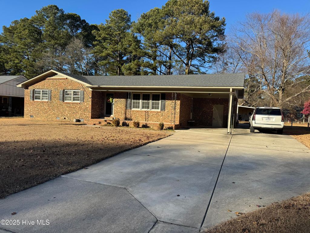 Photo of 1304 Colonial Avenue NW, Wilson, NC 27896 (MLS # 100546437)