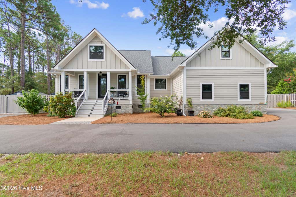 Photo of 109 Park Avenue, Southport, NC 28461 (MLS # 100598776)