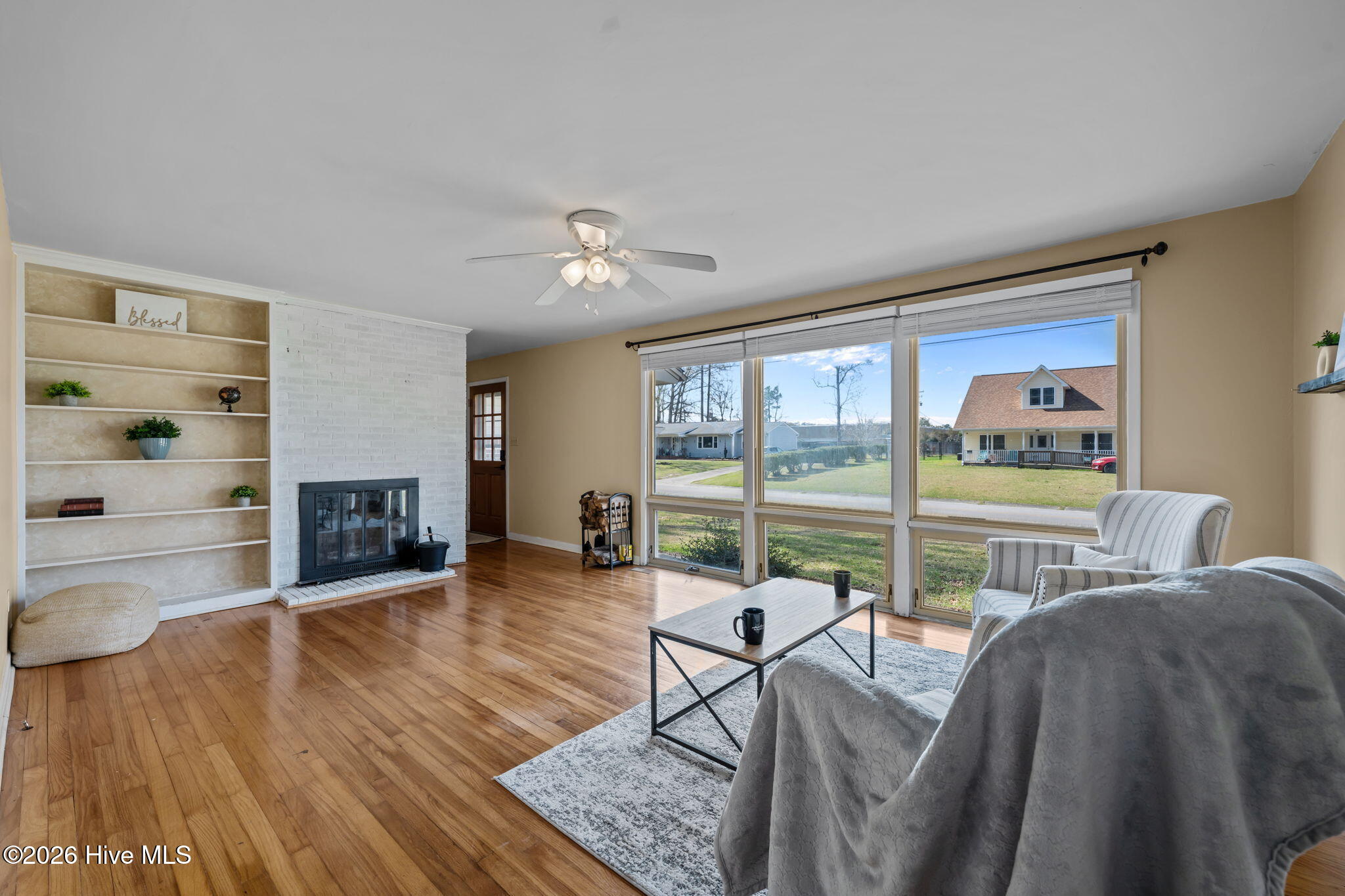 105 E Sherwood Drive