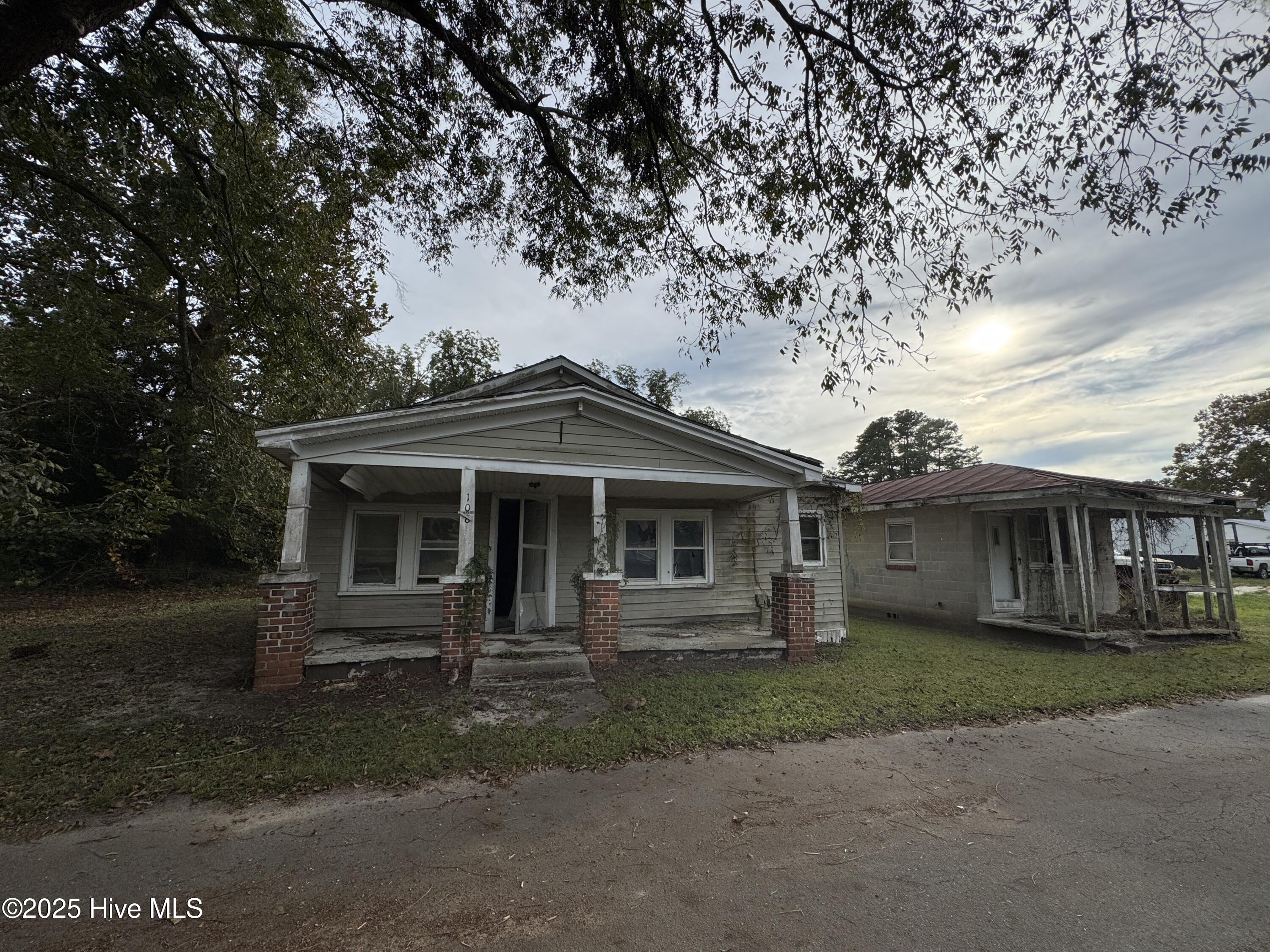 108 Bell Street