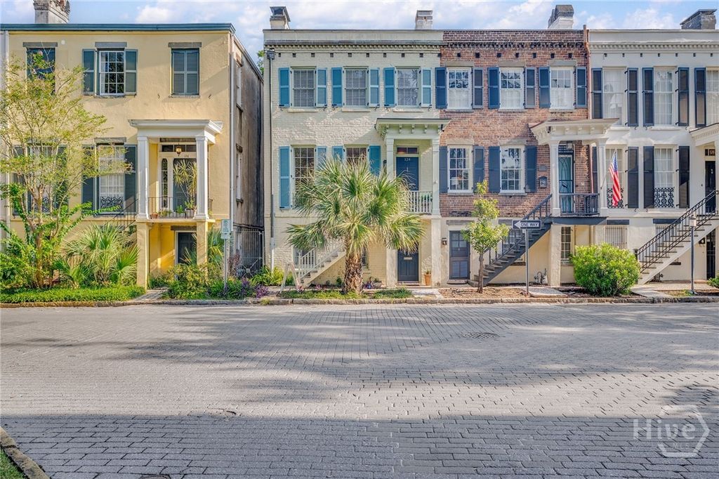 Photo of 124 W Taylor Street, Savannah, GA 31401 (MLS # SA348675)