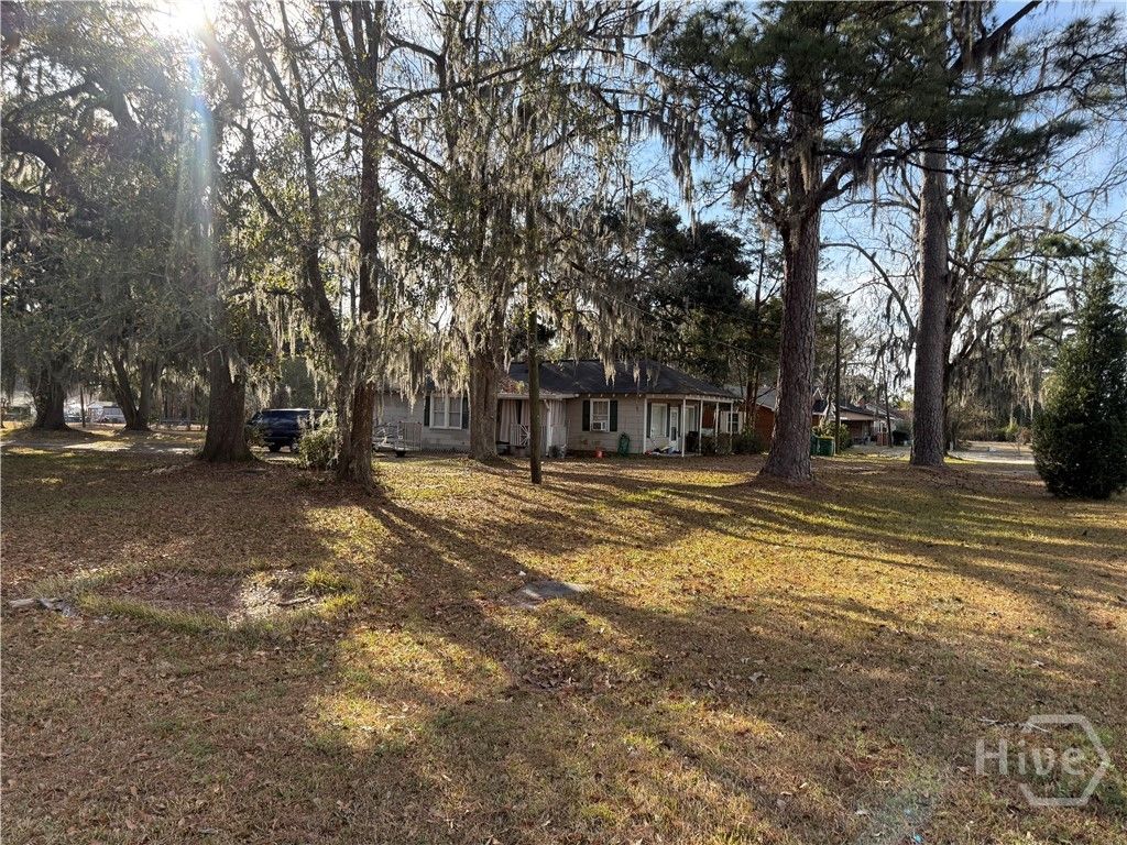 Photo of 2603 Us Highway 80 Highway E, Garden City, GA 31408 (MLS # SA348092)