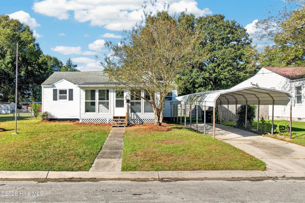 Photo of 127 Bryan Place, Jacksonville, NC 28540 (MLS # 100611133)