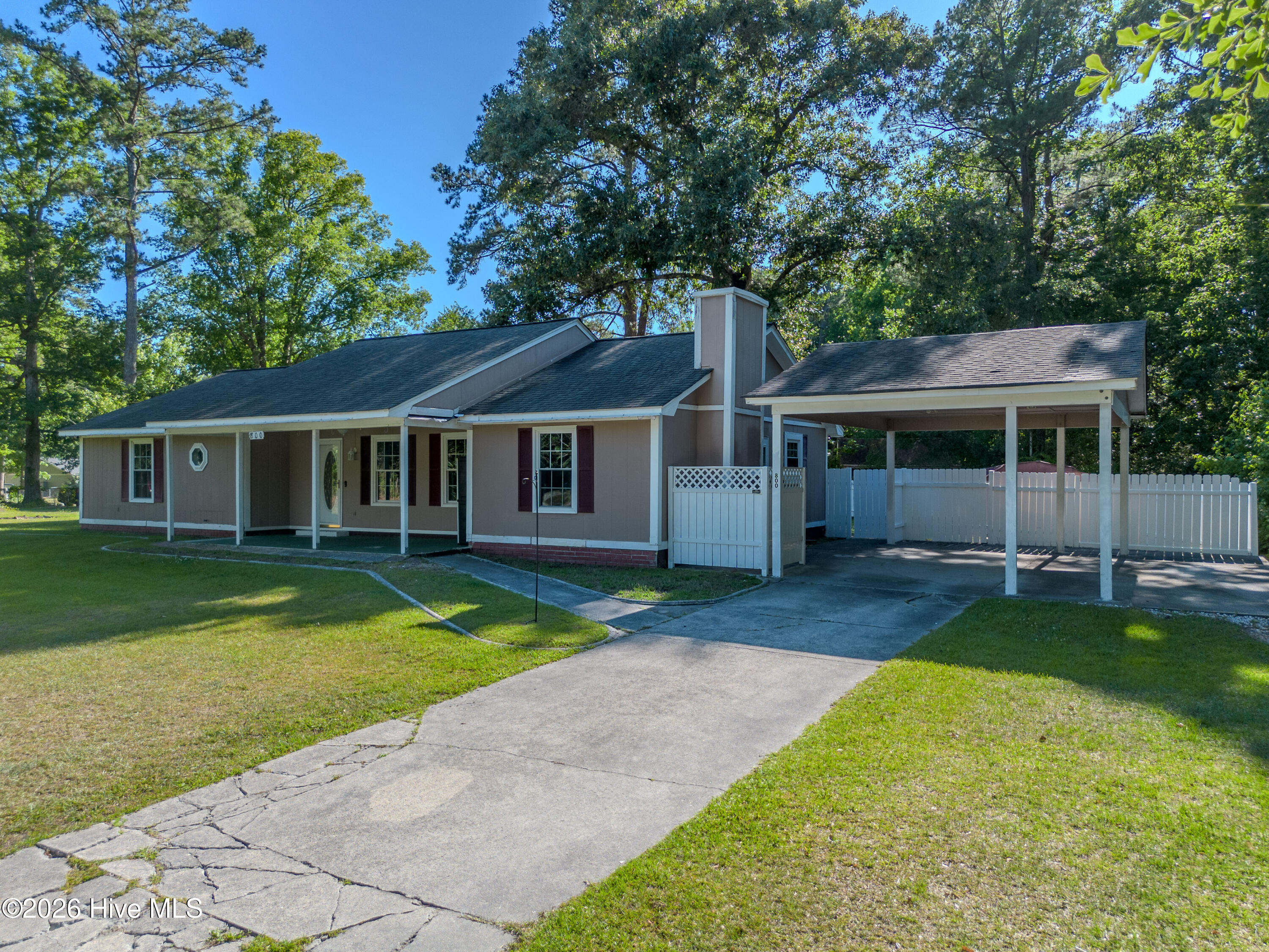 800 Mill River Road