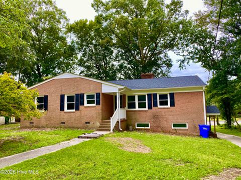 Homes For Rent - 1910 E 9th Street<br/> Greenville, NC 27858