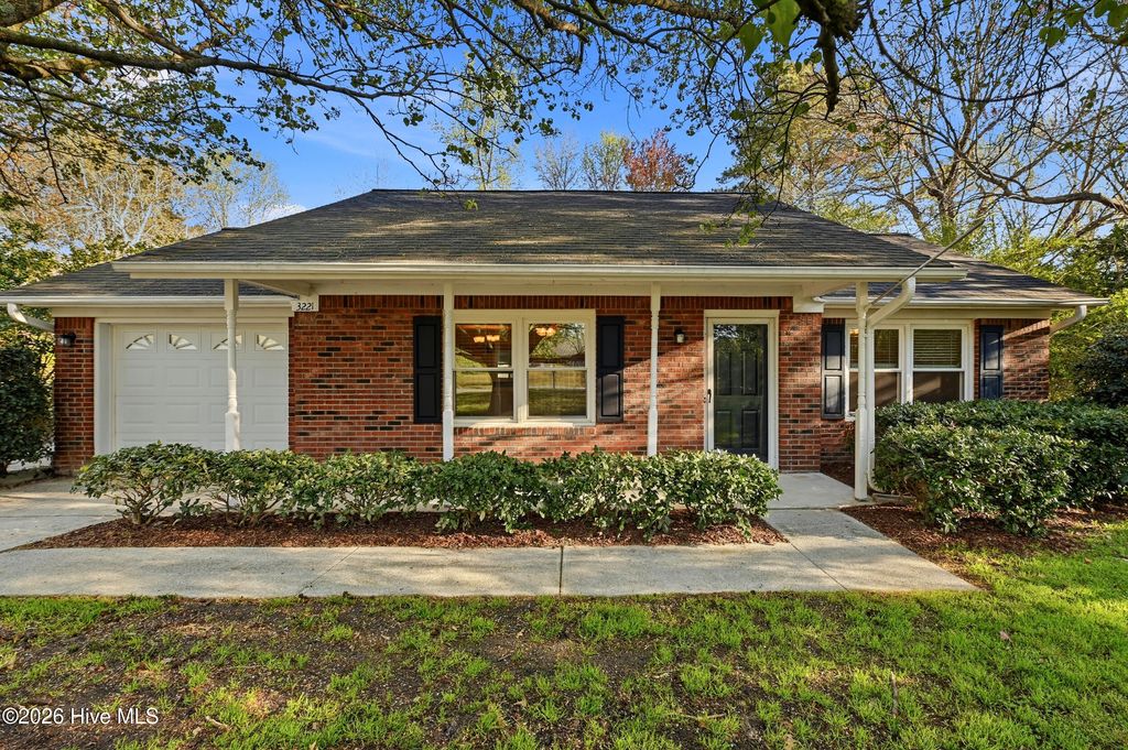 Photo of 3221 Hemlock Road, Castle Hayne, NC 28429 (MLS # 100562440)