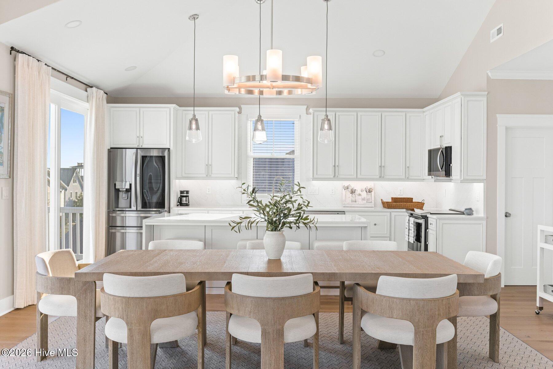 1826 N New River Drive