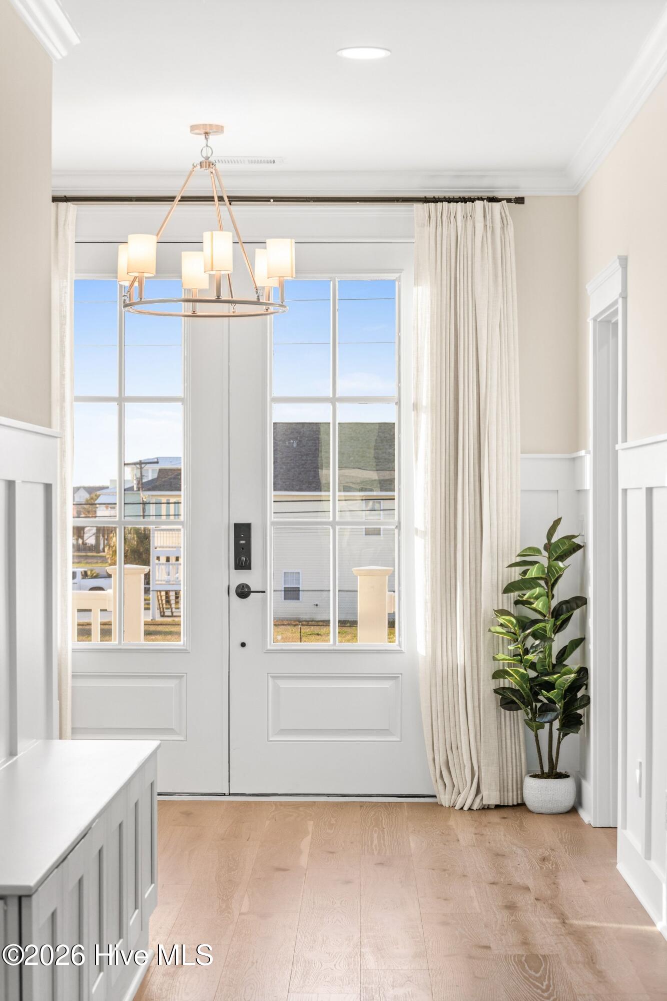 1826 N New River Drive