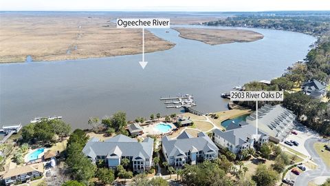 Condo For Sale - 2903 River Oaks Drive #2903<br/> Richmond Hill, GA 31324