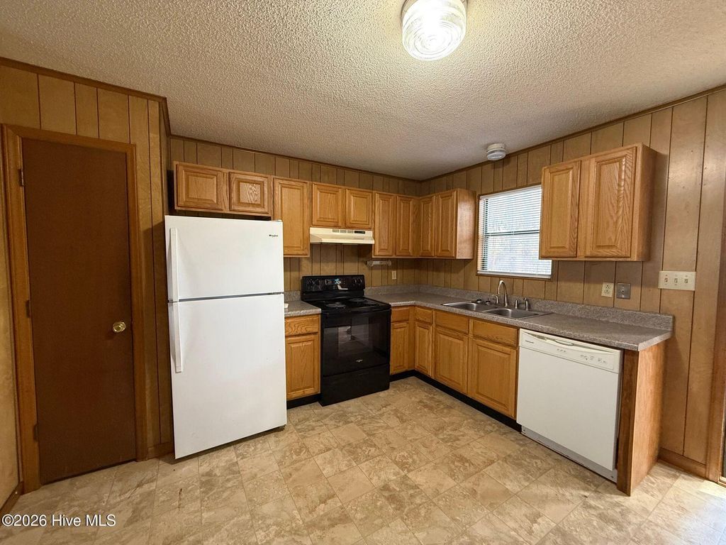 Photo of 2514 Commerce Road #B, Jacksonville, NC 28546 (MLS # 100559448)