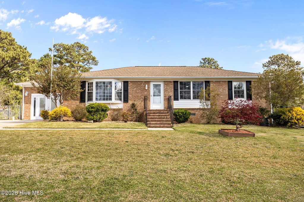 Photo of 404 Maplehurst Drive, Jacksonville, NC 28540 (MLS # 100564387)