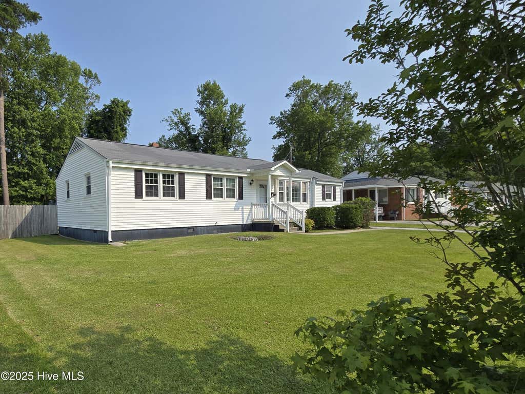 Photo of 801 Barn Street, Jacksonville, NC 28540 (MLS # 100599069)