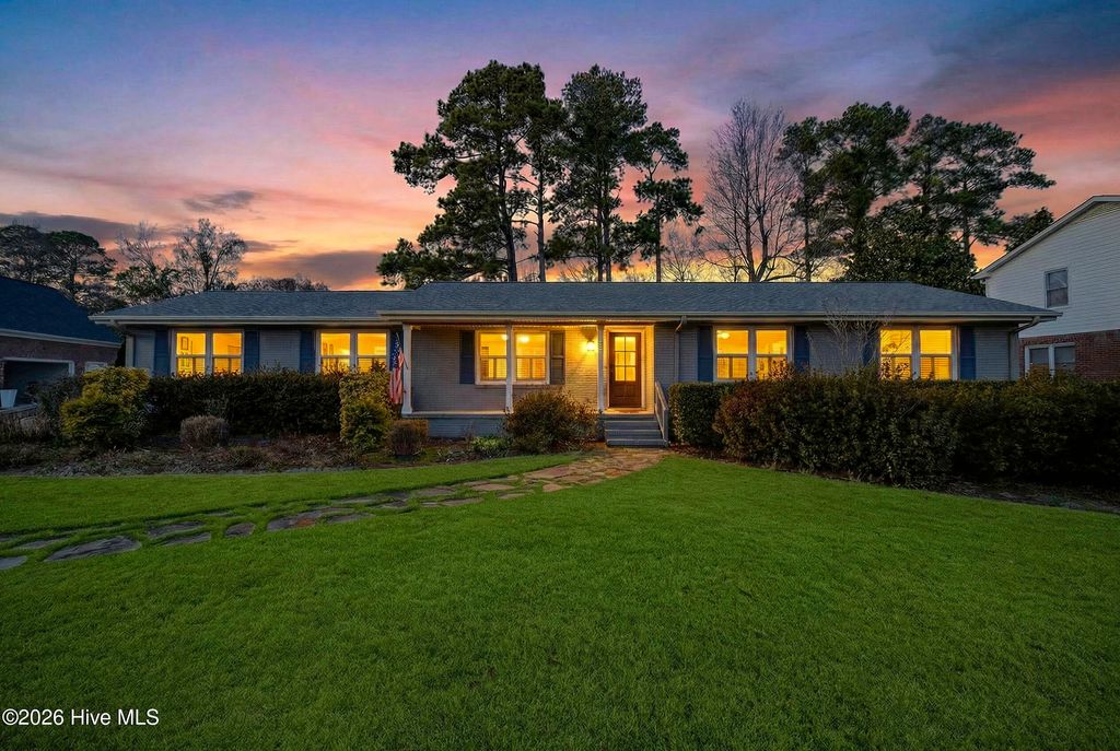 Photo of 225 Tanbridge Road, Wilmington, NC 28405 (MLS # 100559114)