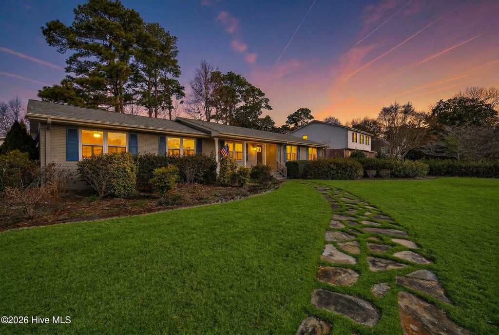 Photo of 225 Tanbridge Road, Wilmington, NC 28405 (MLS # 100559114)