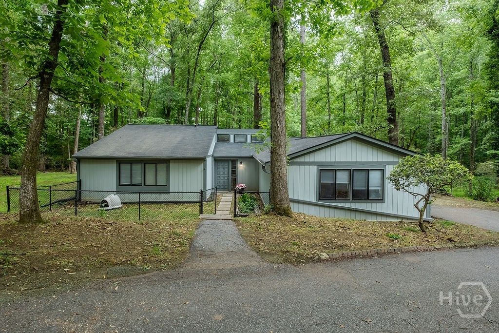 Photo of 129 McDuffie Drive, Athens, GA 30605 (MLS # CL355184)