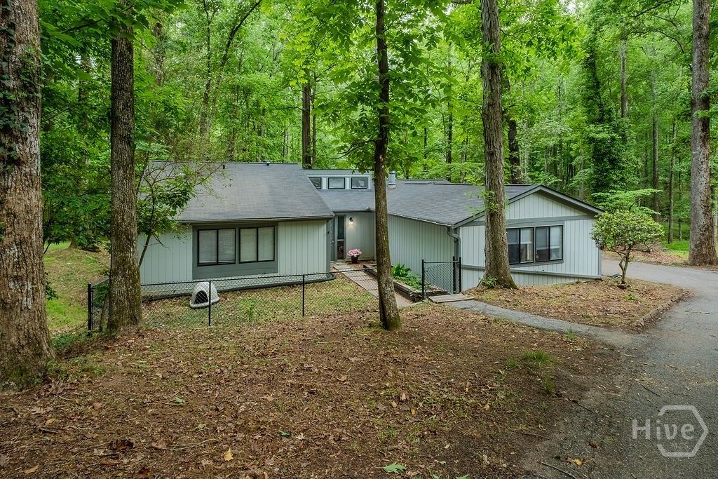 Photo of 129 McDuffie Drive, Athens, GA 30605 (MLS # CL355184)