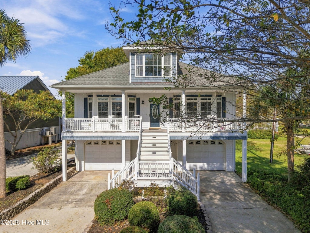 Photo of 1031 Mallard Bay Road, Hampstead, NC 28443 (MLS # 100548931)