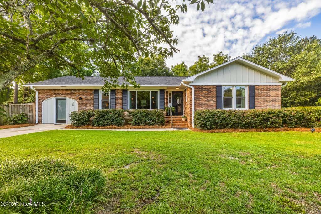 Photo of 38 Pelican Point Road, Wilmington, NC 28409 (MLS # 100598592)