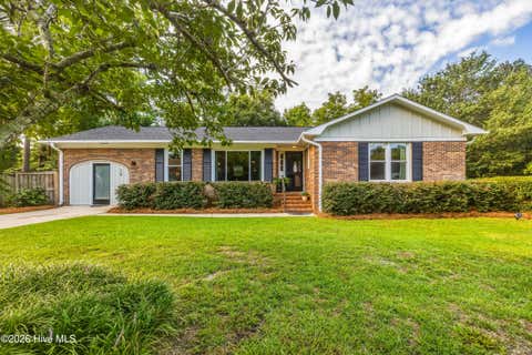 Homes For Sale - 38 Pelican Point Road<br/> New Hanover County, Wilmington, NC 28409