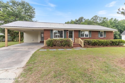 Photo of 207 Sunset Avenue, Whiteville, NC 28472 (MLS # 100581203)