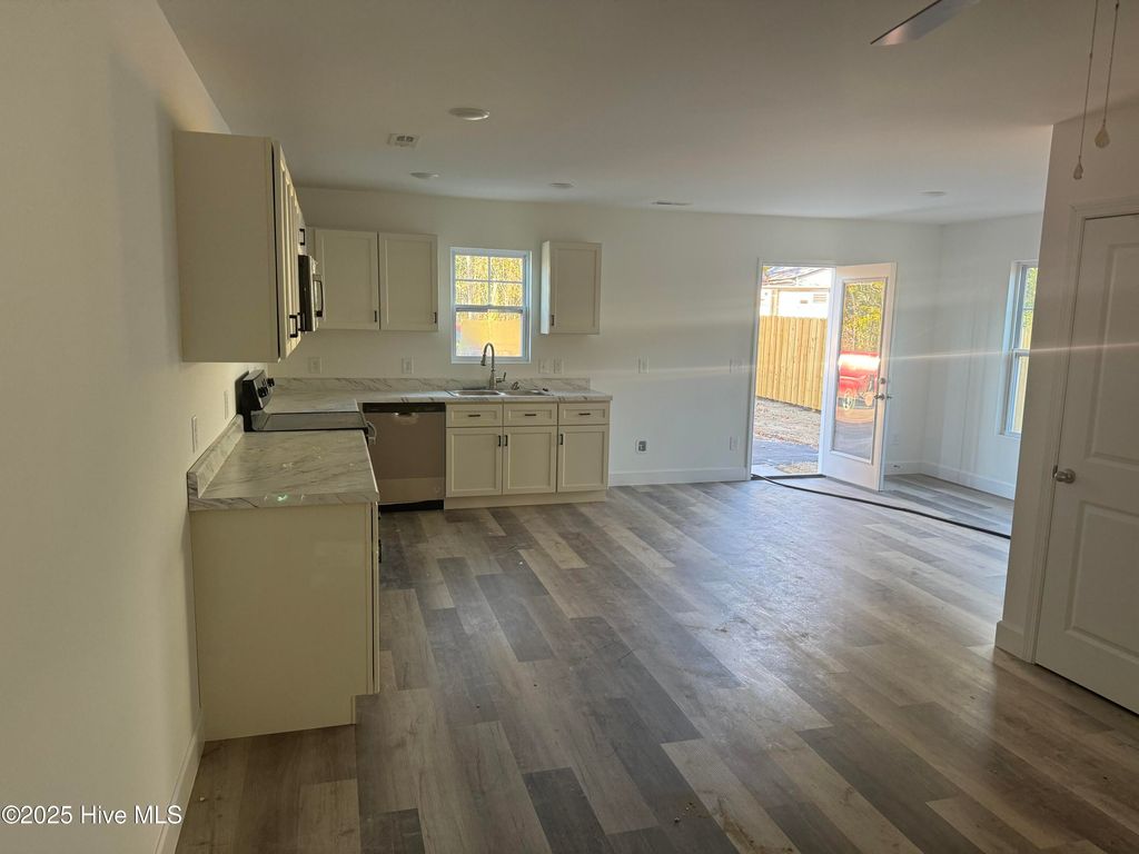 Photo of 273 S Kerr Avenue, Wilmington, NC 28403 (MLS # 100546666)