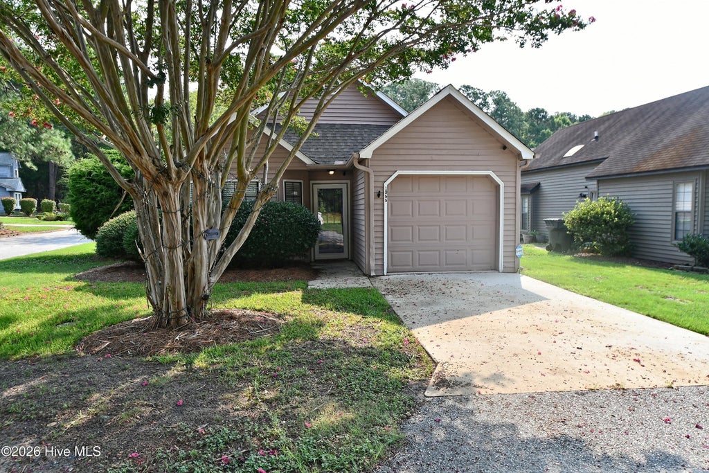 Photo of 1066 Valley Drive, Calabash, NC 28467 (MLS # 100592485)