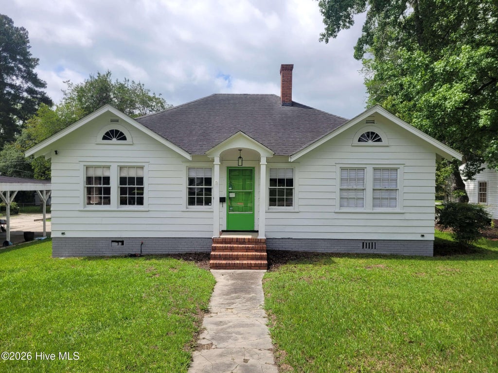Photo of 204 Jefferson Street, Whiteville, NC 28472 (MLS # 100580105)
