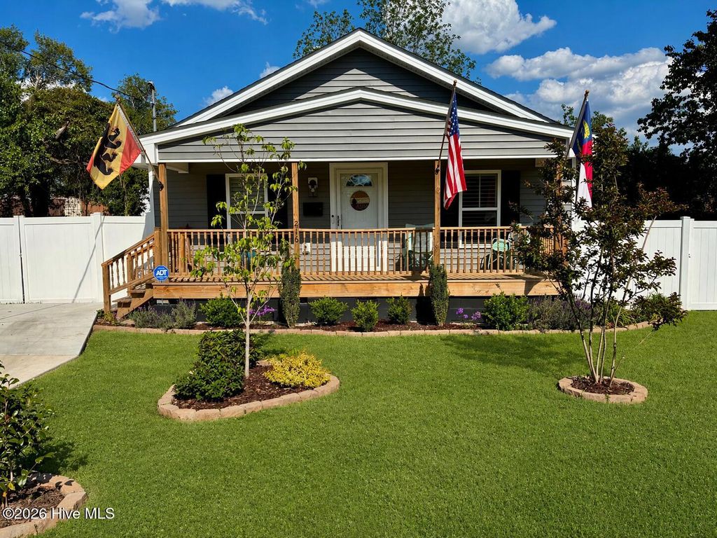 Photo of 216 Jones Street, New Bern, NC 28562 (MLS # 100568482)