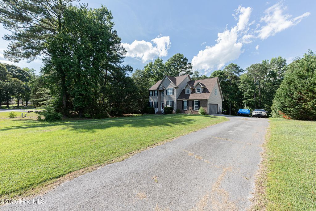 Photo of 168 Dockside Drive, Jacksonville, NC 28546 (MLS # 100582278)