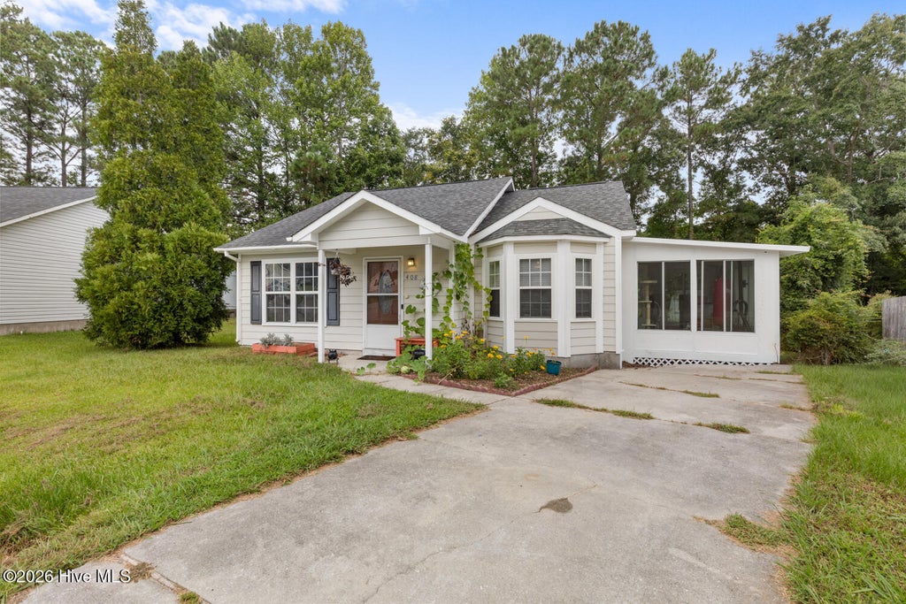 Photo of 408 Somerset Cove, Jacksonville, NC 28546 (MLS # 100606359)