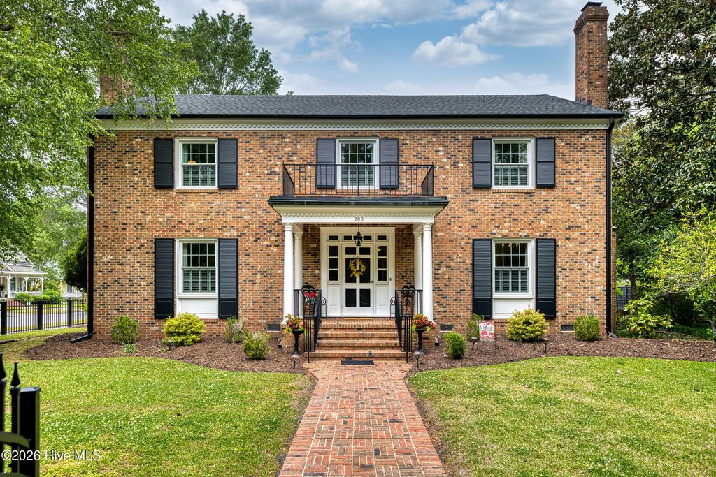 Photo of 200 E Park Avenue, Tarboro, NC 27886 (MLS # 100571295)