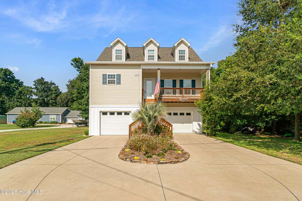 Photo of 204 Water Oak Drive, Newport, NC 28570 (MLS # 100597682)