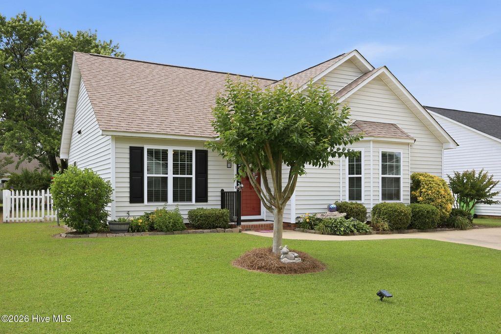 Photo of 2674 Garland Road, Winterville, NC 28590 (MLS # 100574179)