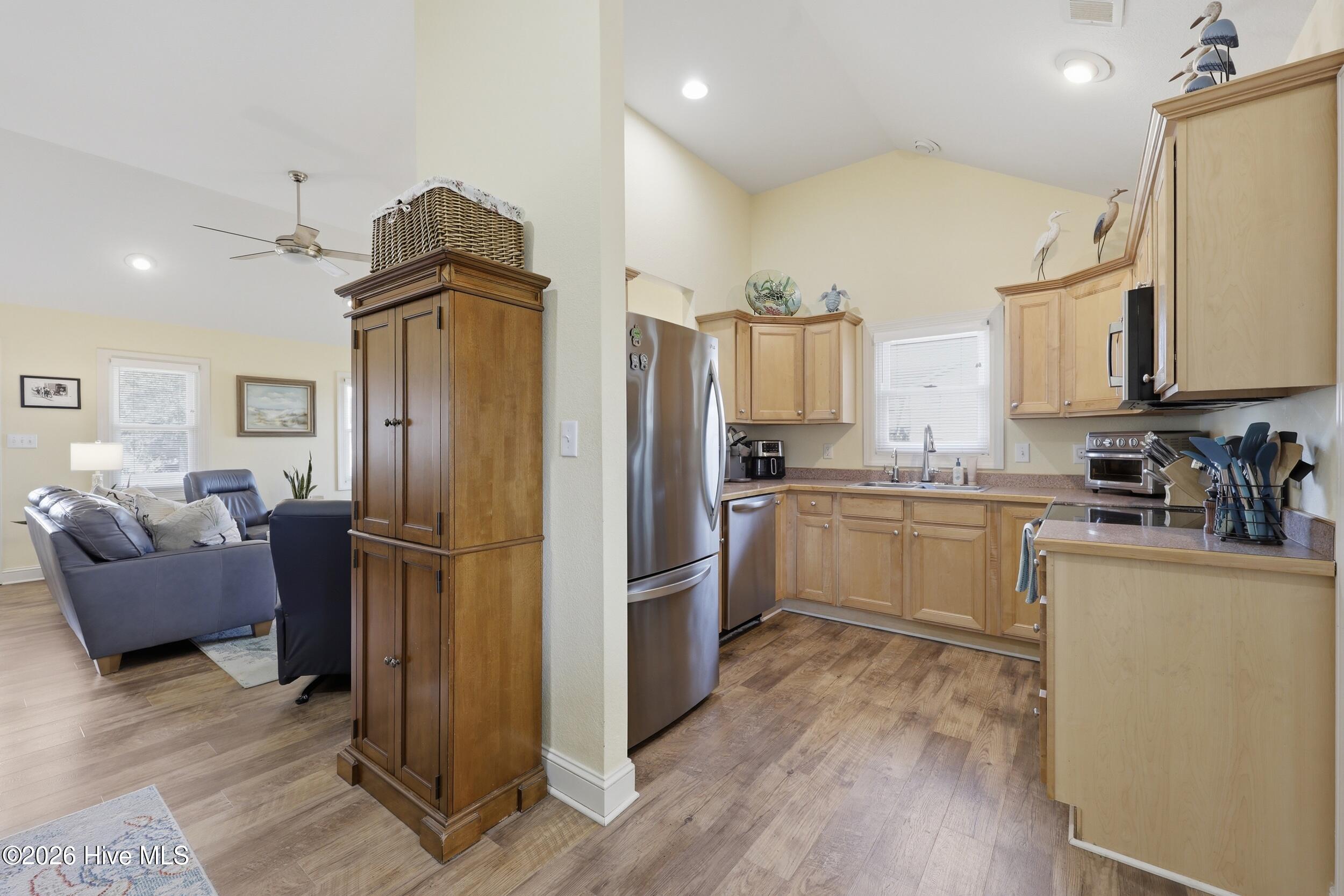 103 Captain Hobbs Court