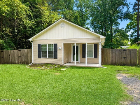 Photo of 1624 Hargett Street, Jacksonville, NC 28540 (MLS # 100598642)
