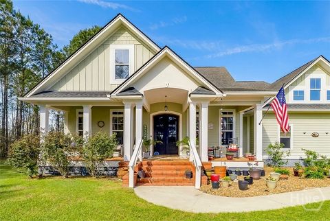 Homes For Sale - 303 Old Louisville Court<br/> Effingham County, Guyton, GA 31312