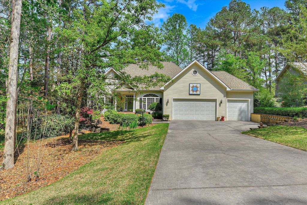 Photo of 243 Fairway Drive, McCormick, SC 29835 (MLS # 554080)