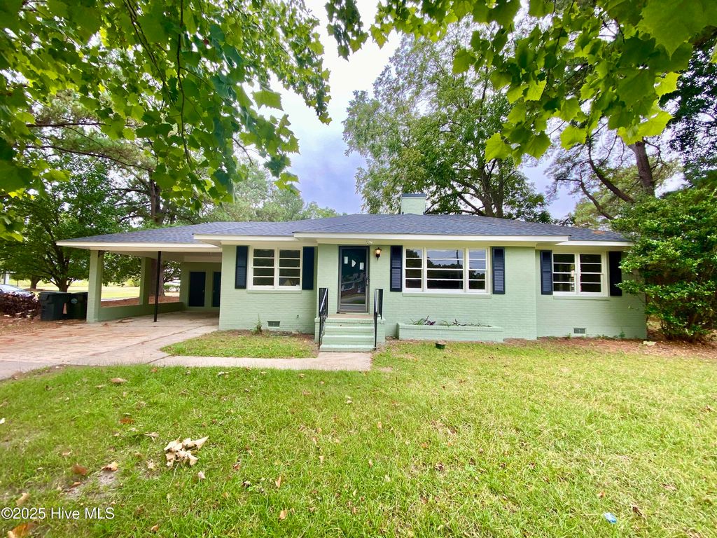 Photo of 652 E New Hope Road, Goldsboro, NC 27534 (MLS # 100550532)