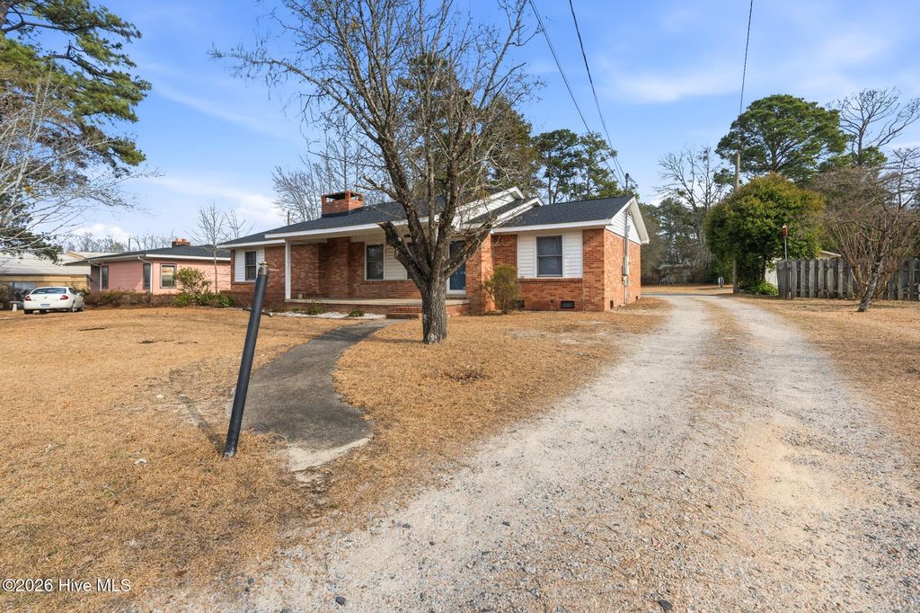 Photo of 907 Thomas Street, Rockingham, NC 28379 (MLS # 100557480)