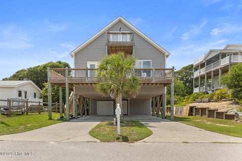 Homes For Sale - 127 Eastview Drive<br/> Emerald Isle, NC 28594