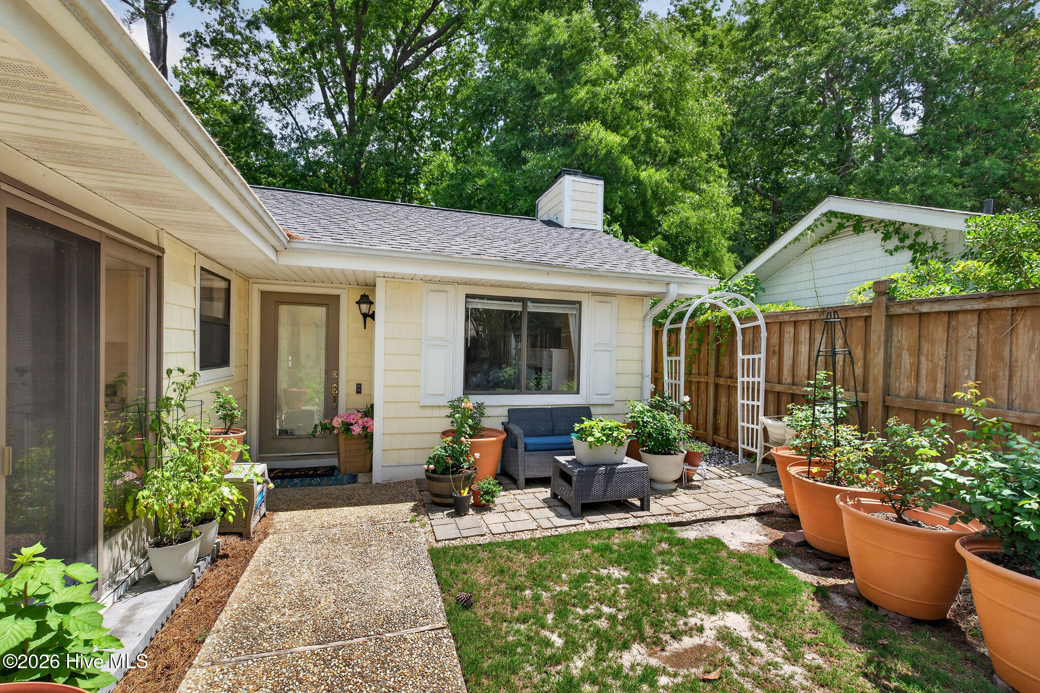 117 Vistamar Drive