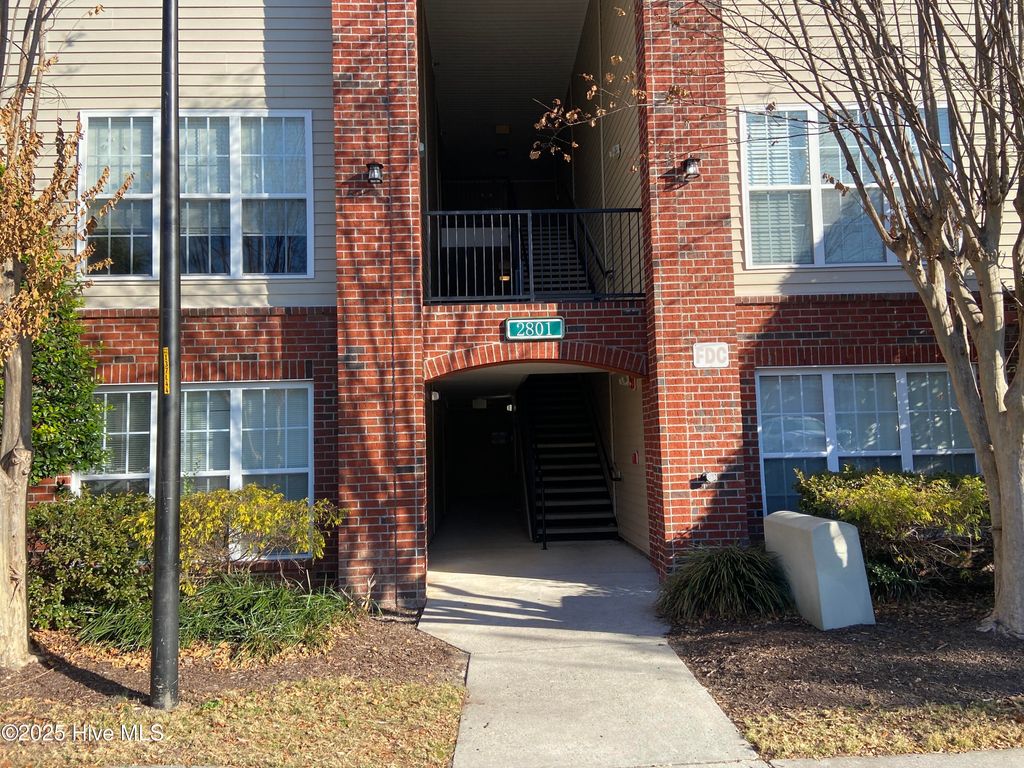 Photo of 2801 Bloomfield Lane #103, Wilmington, NC 28412 (MLS # 100546952)
