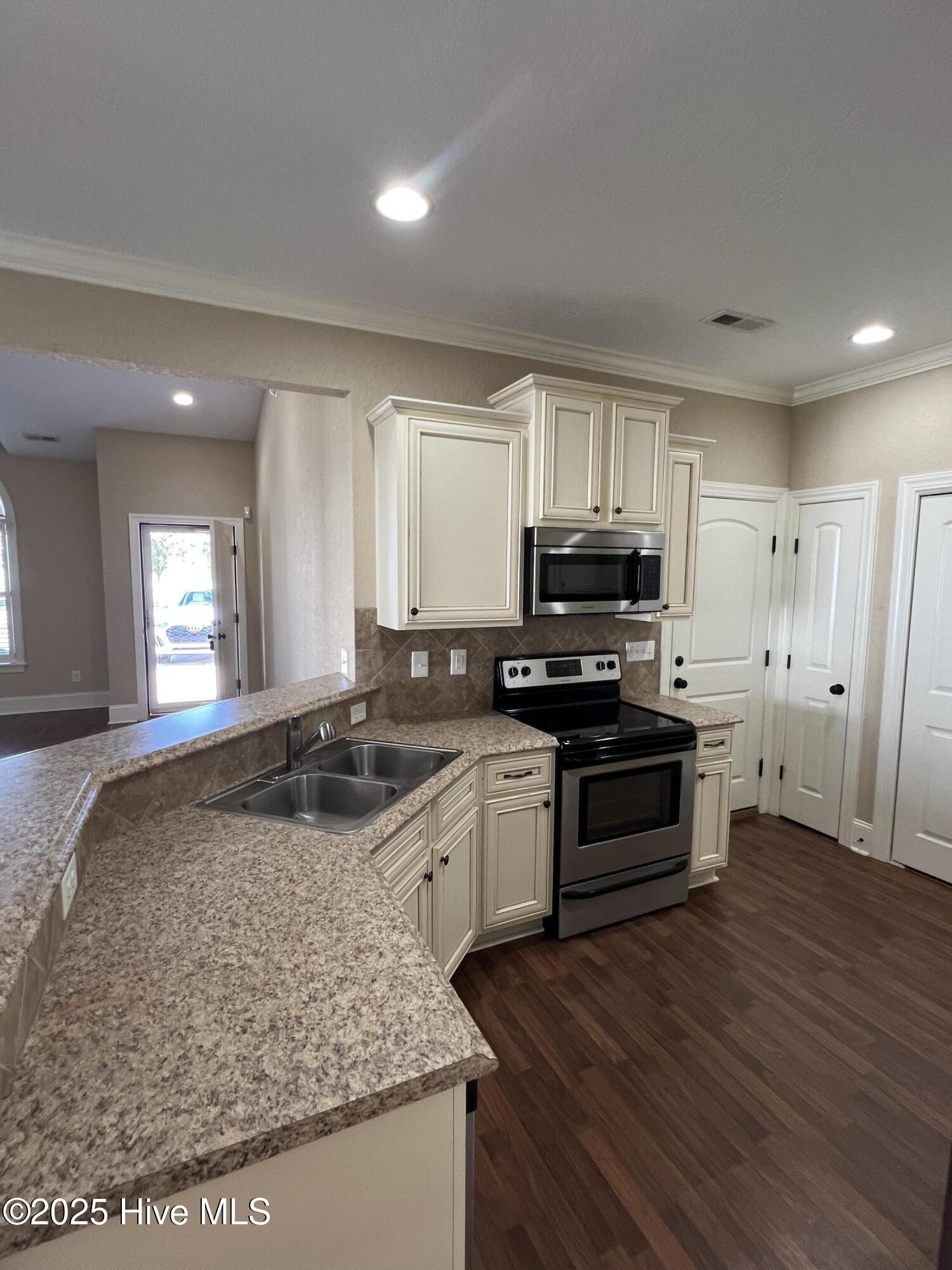 Greenville, North Carolina 27834, United States, 3 Bedrooms Bedrooms, ,2 BathroomsBathrooms,Residential,Active,256091