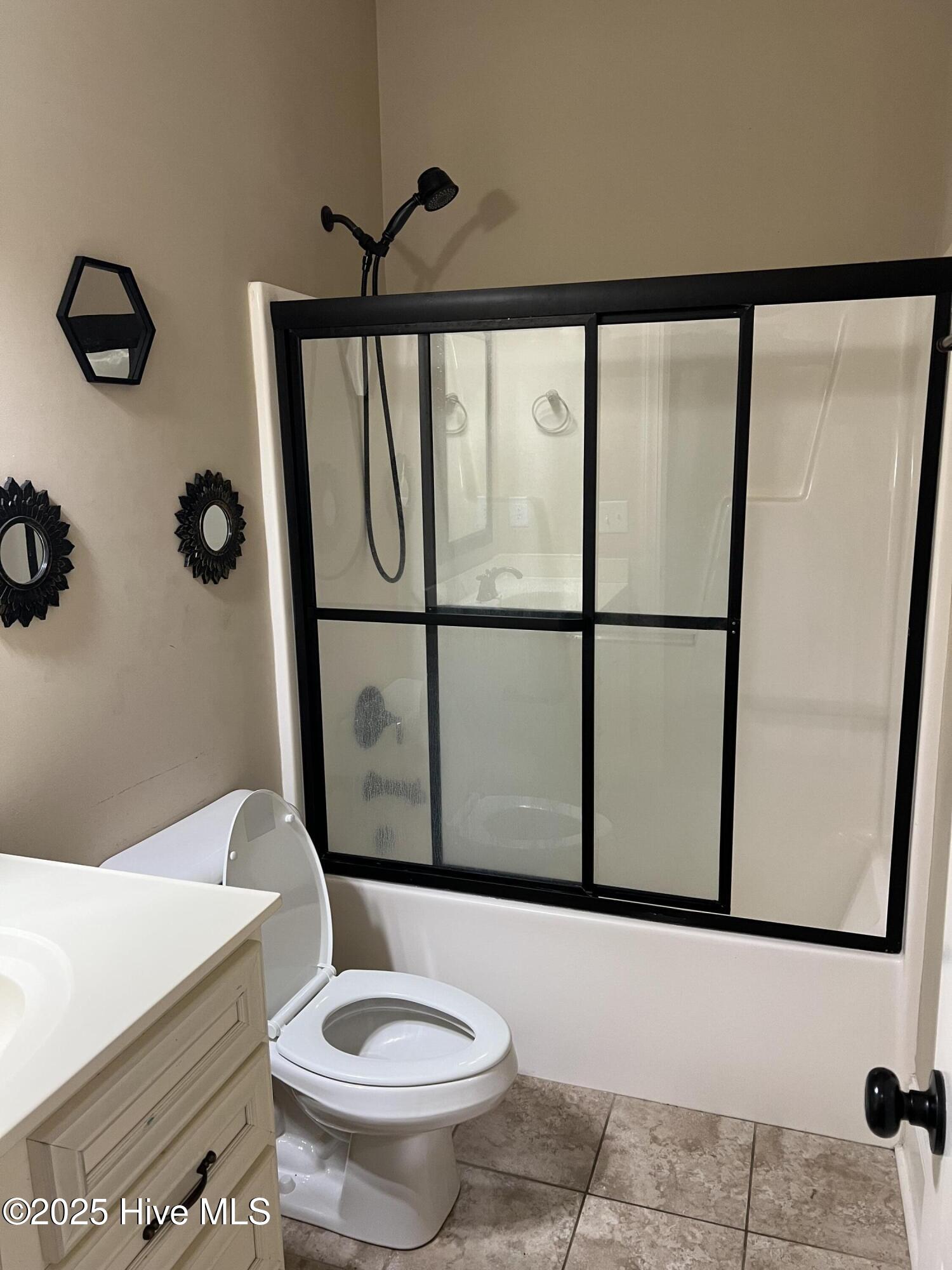 Greenville, North Carolina 27834, United States, 3 Bedrooms Bedrooms, ,2 BathroomsBathrooms,Residential,Active,256091