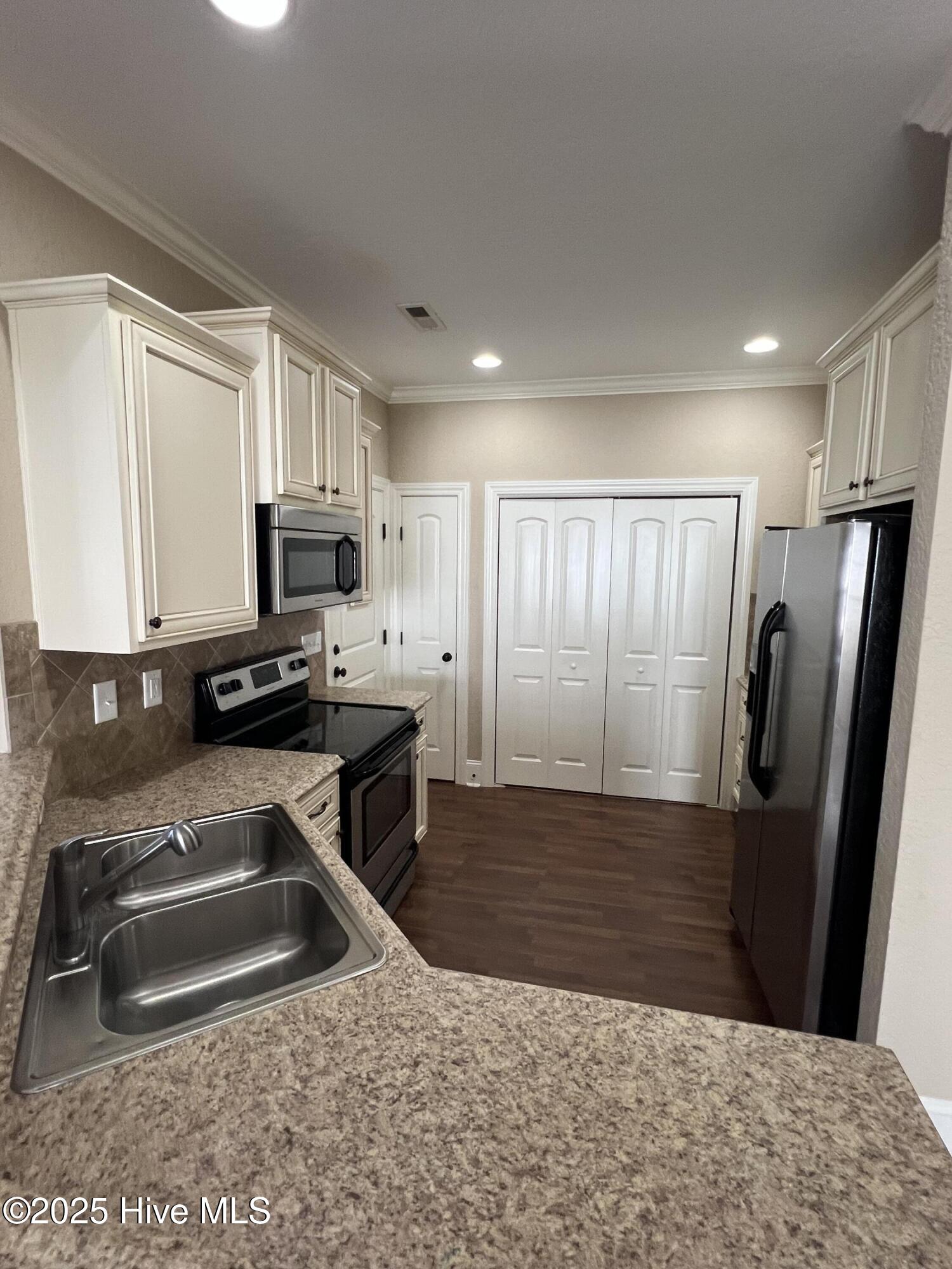 Greenville, North Carolina 27834, United States, 3 Bedrooms Bedrooms, ,2 BathroomsBathrooms,Residential,Active,256091